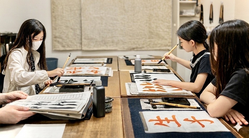 子供達の書道の様子
